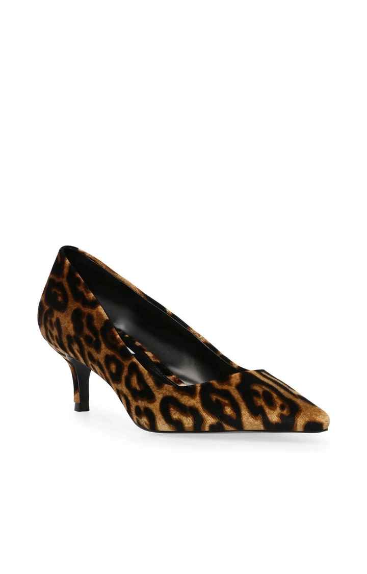 Sabrinah Yellow Pumps