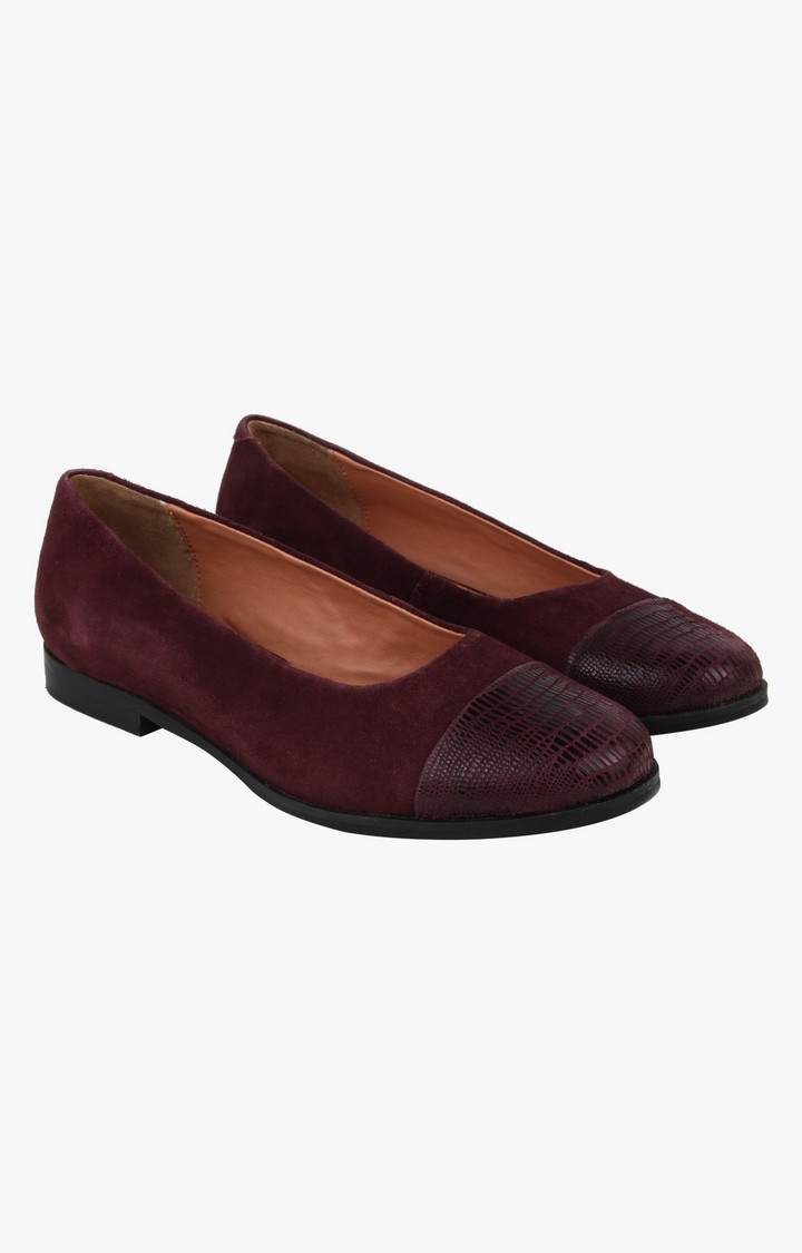 Retro Red Closed Flats & Ballerinas