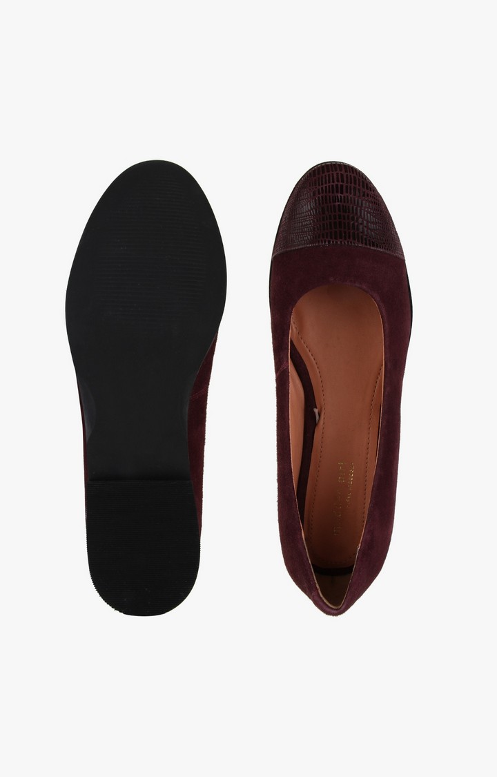 Retro Red Closed Flats & Ballerinas
