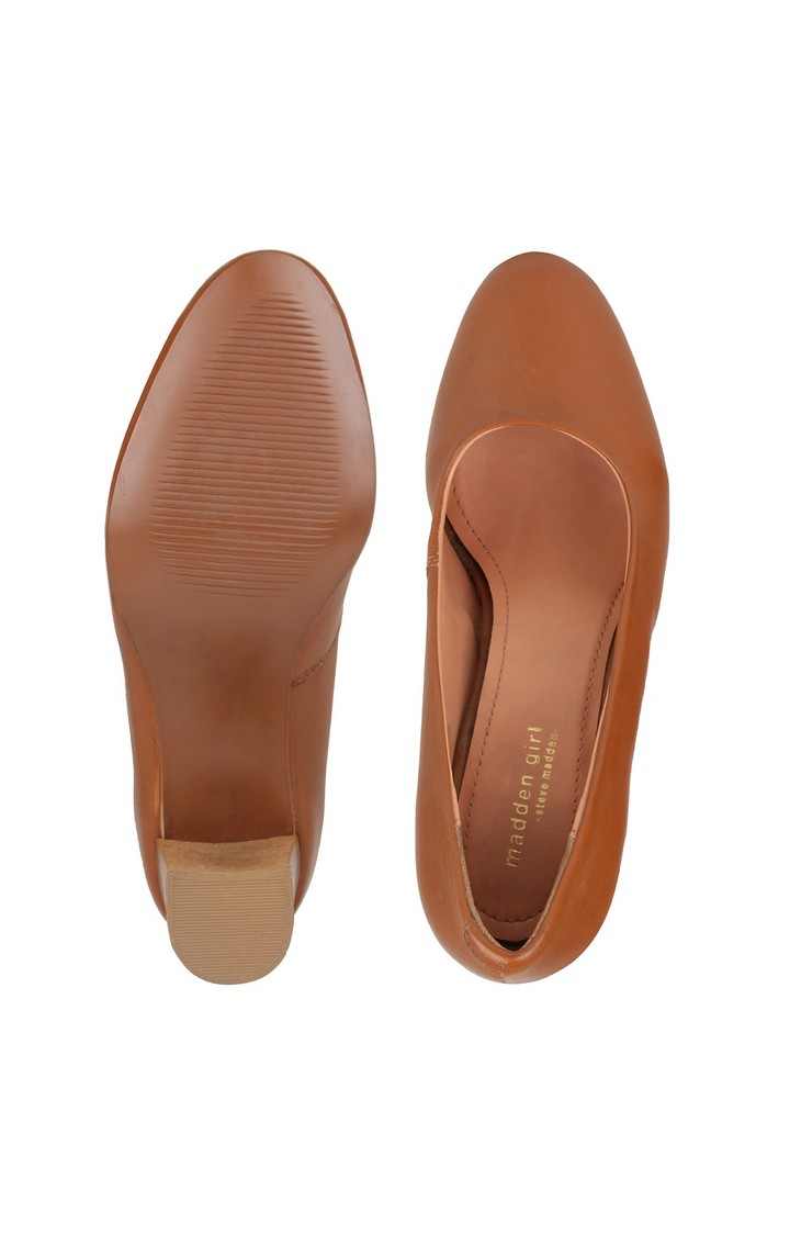 Tracey Brown Pumps
