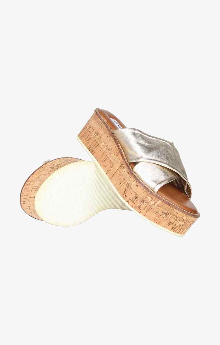 Tardy Gold Wedges