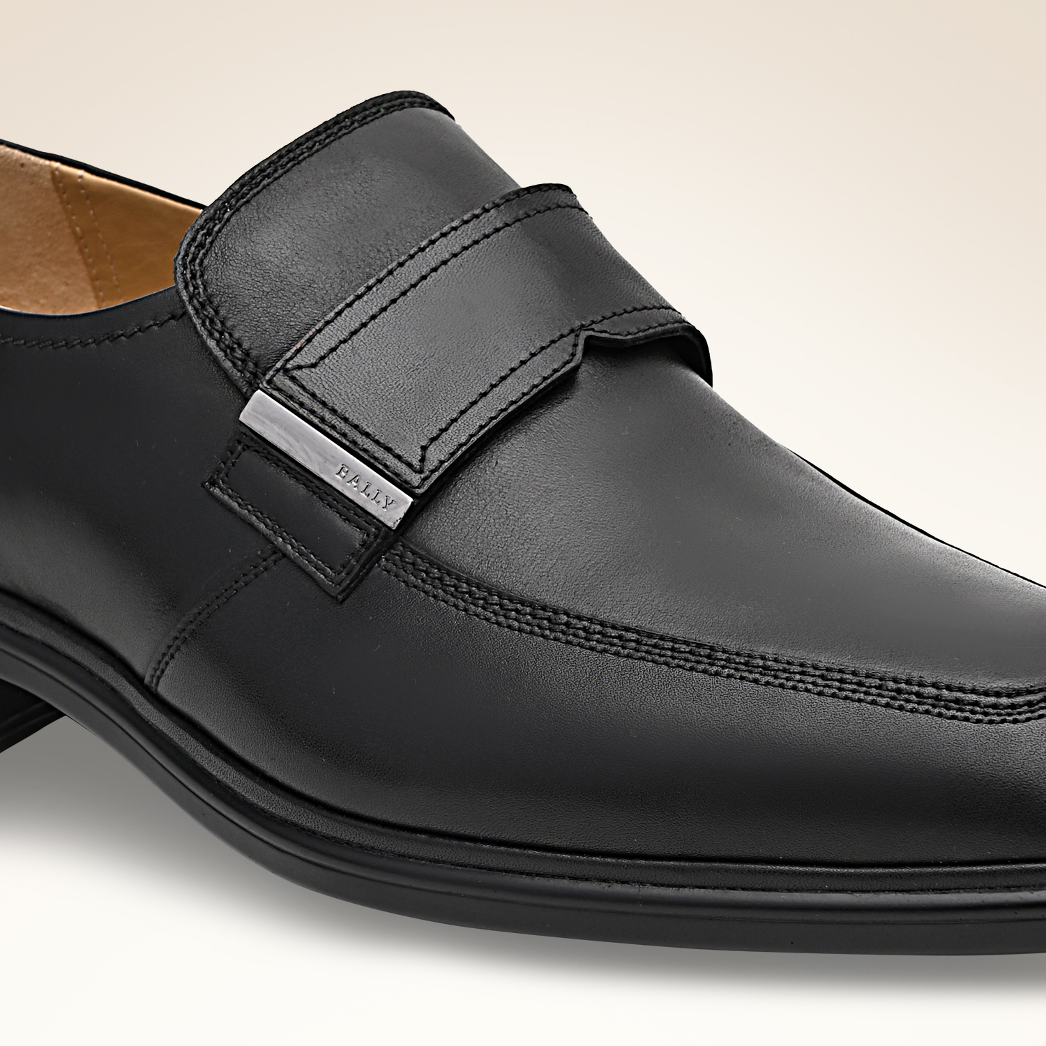 Neruda Leather Loafers