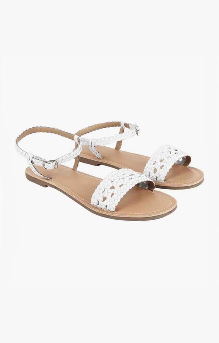 Dua White Flats