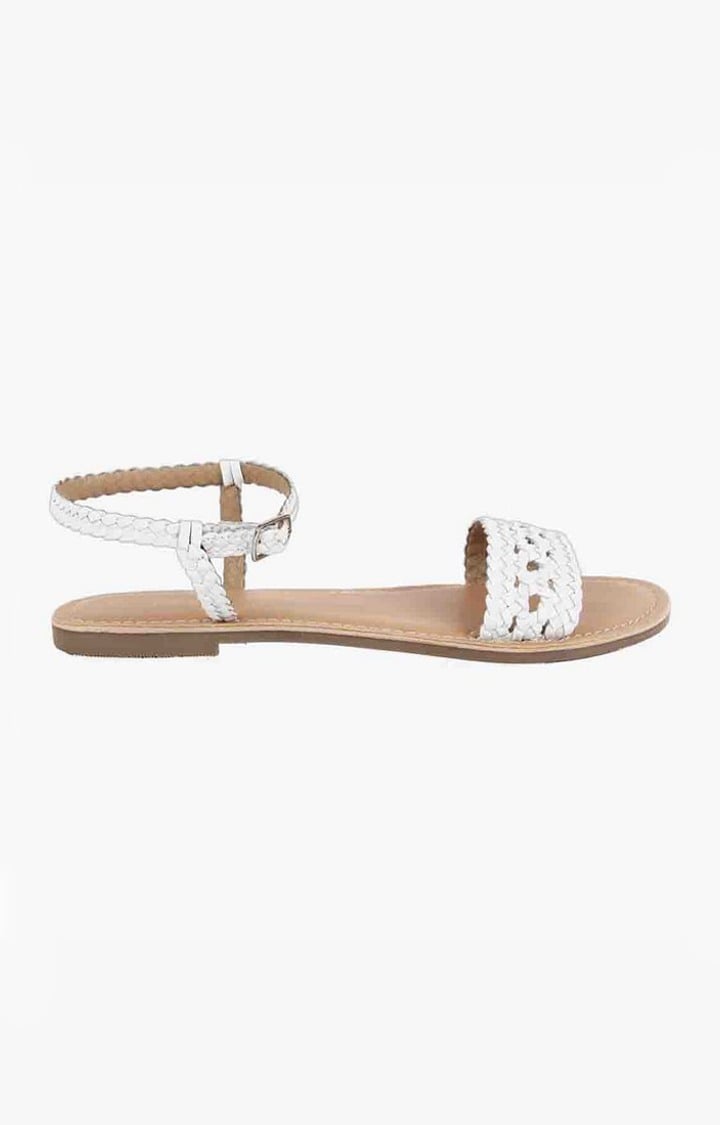 Dua White Flats