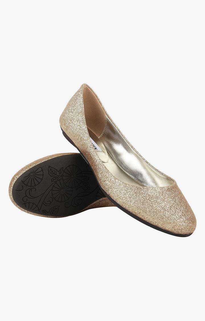 P-Heavenn Gold Closed Flats & Ballerinas