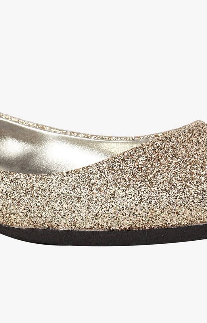 P-Heavenn Gold Closed Flats & Ballerinas