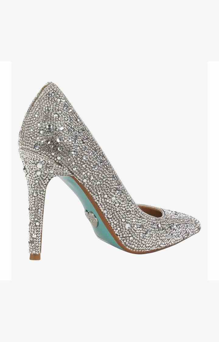 Sb-Hazil Silver Pumps