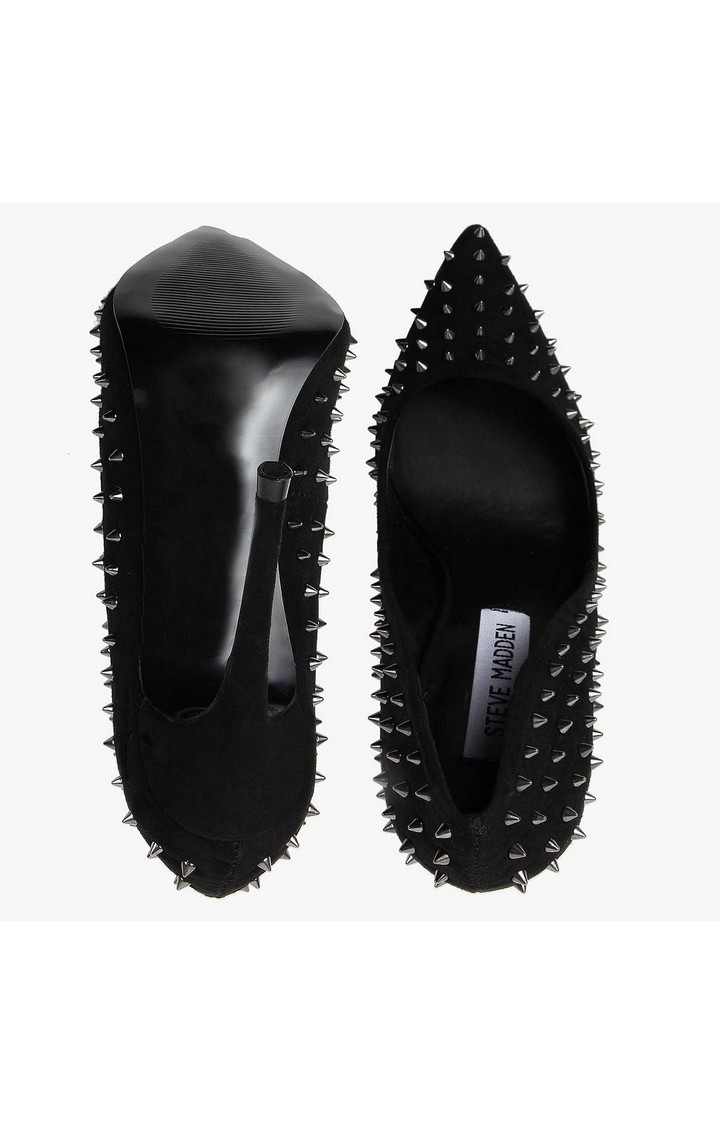 Daisie-S Black Pumps