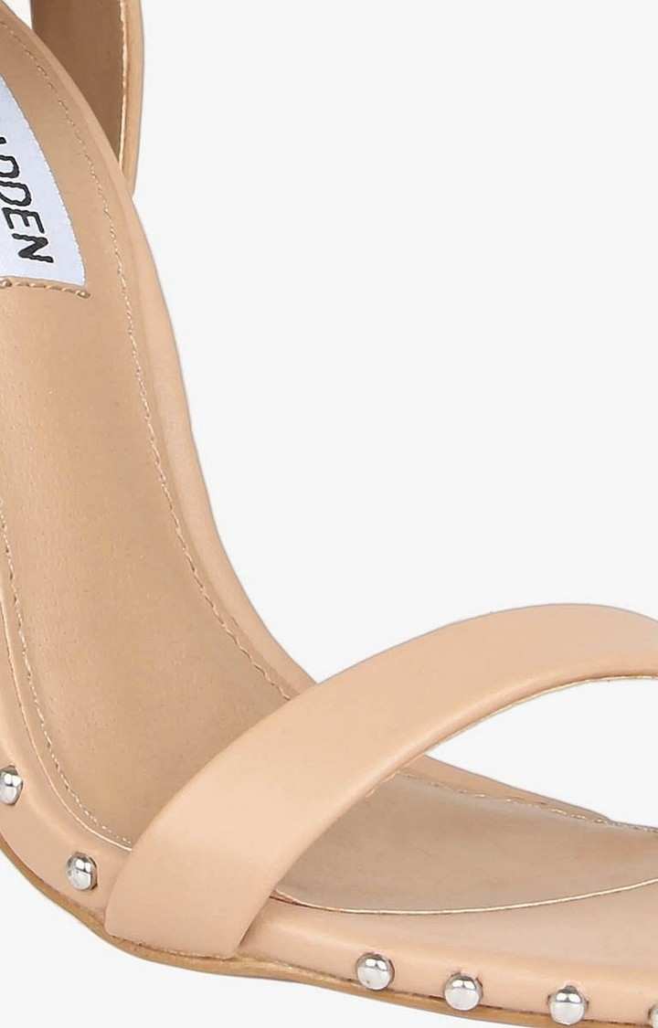 Piercing Natural Heel Sandals