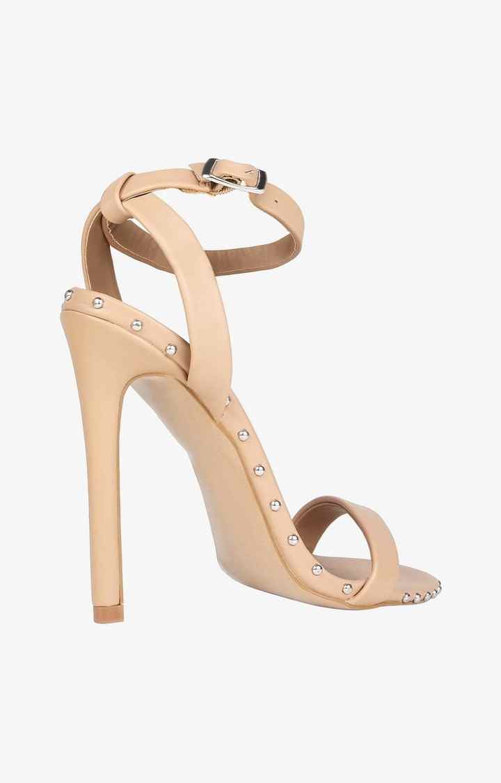 Piercing Natural Heel Sandals