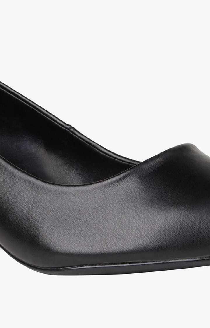 Pina Black Pumps