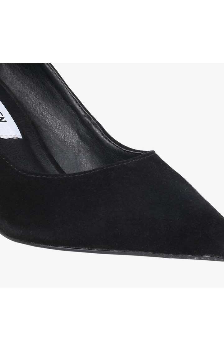 Bari Black Pumps