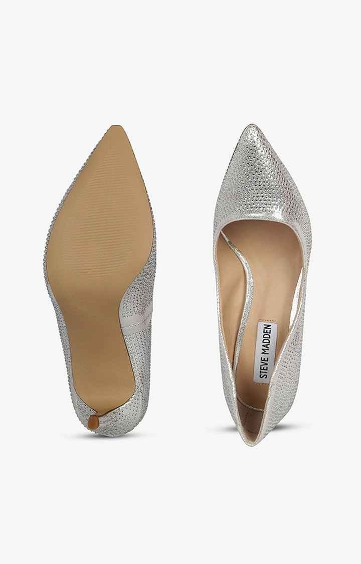 Mandi-R Silver Pumps
