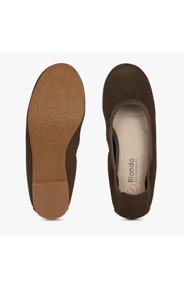 Becca Grey Closed Flats & Ballerinas