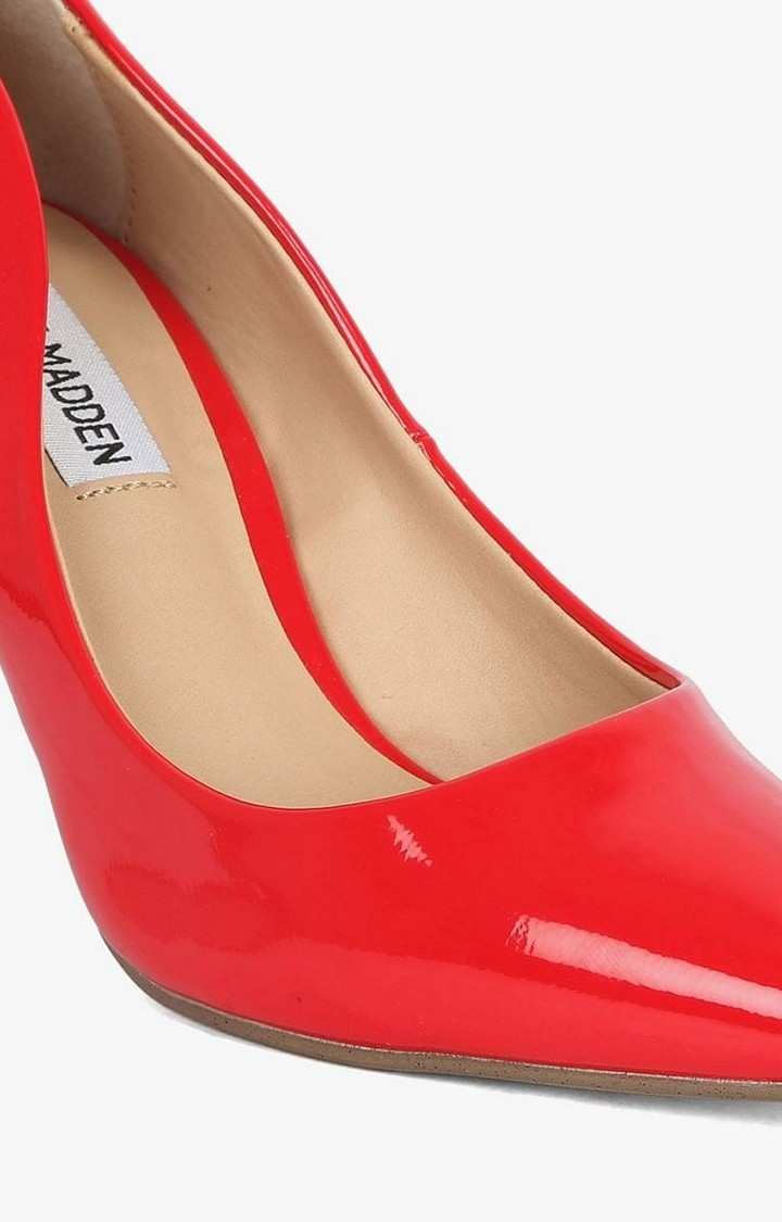 Mandii Red Pumps