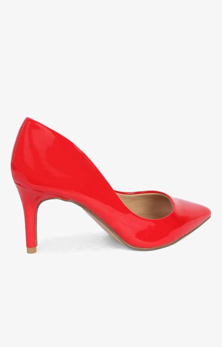 Mandii Red Pumps