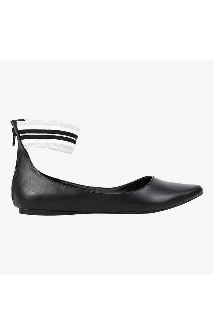 Amaze Black Closed Flats & Ballerinas