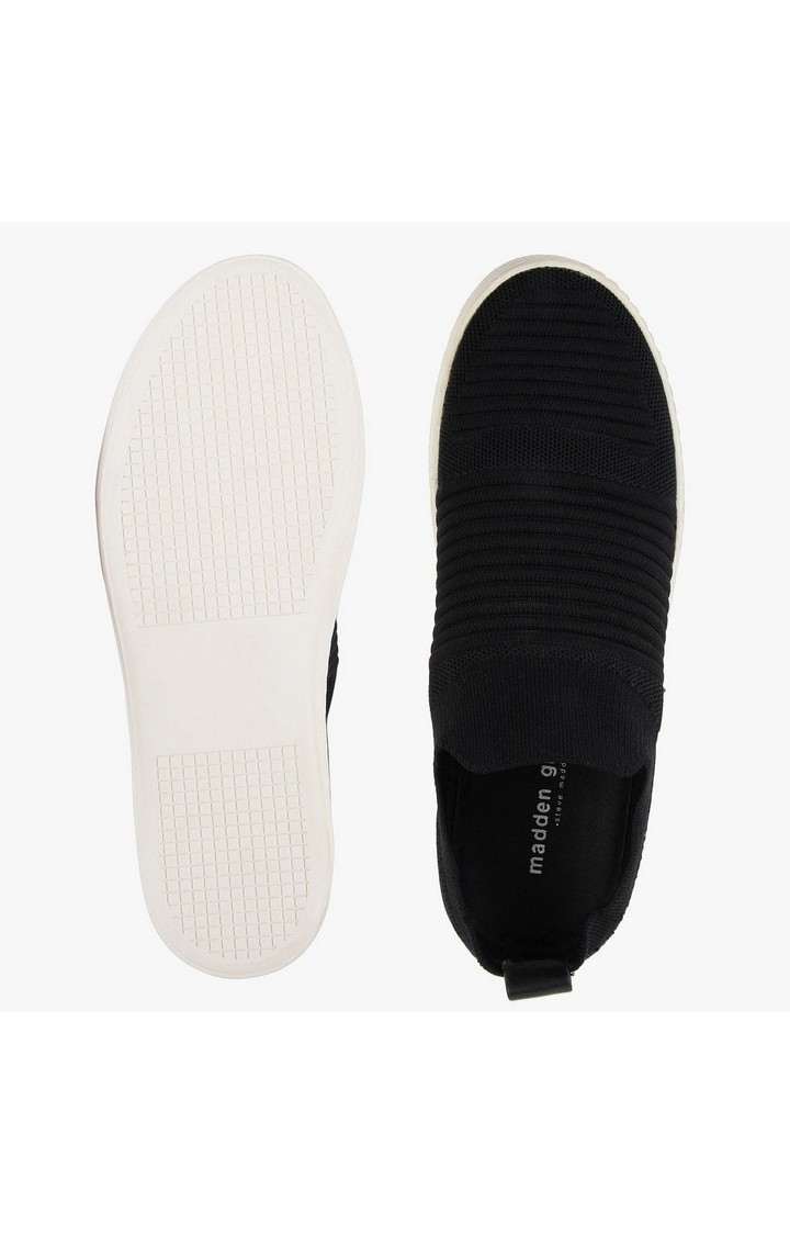 Brytney Black Sneakers