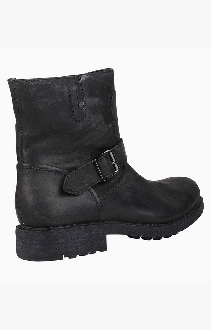 Buckk Black Boots