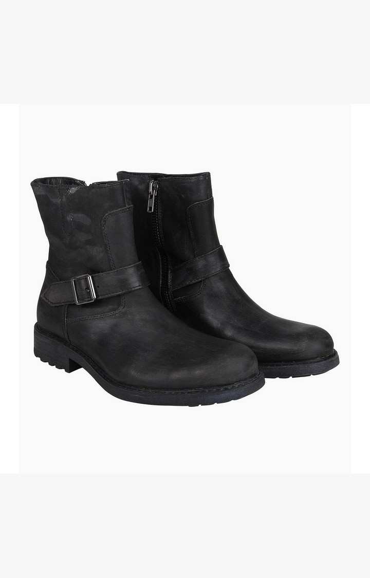 Buckk Black Boots