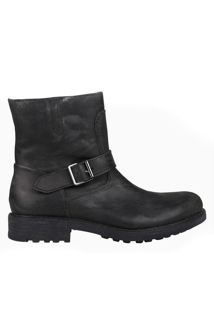 Buckk Black Boots