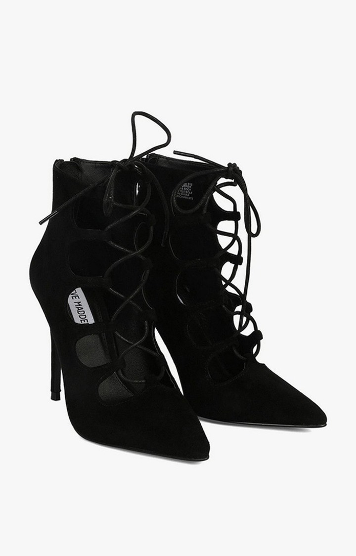 Delightful Black Pumps