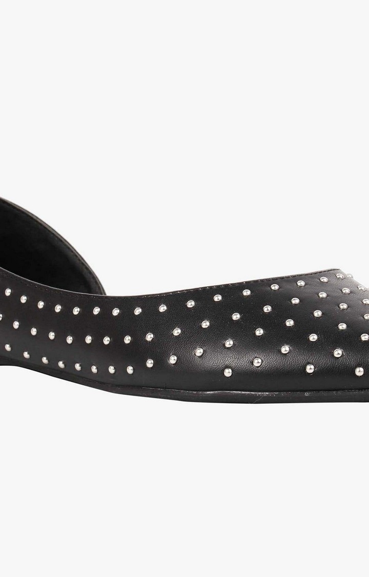 Elope Black Closed Flats & Ballerinas