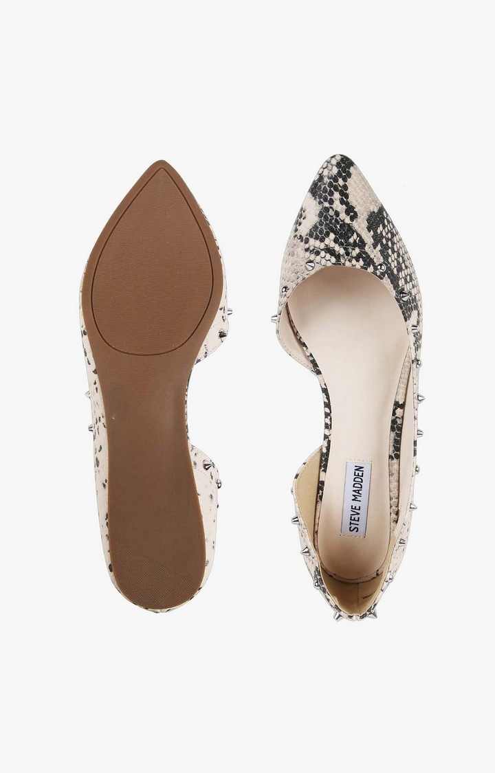 Ester Natural Closed Flats & Ballerinas