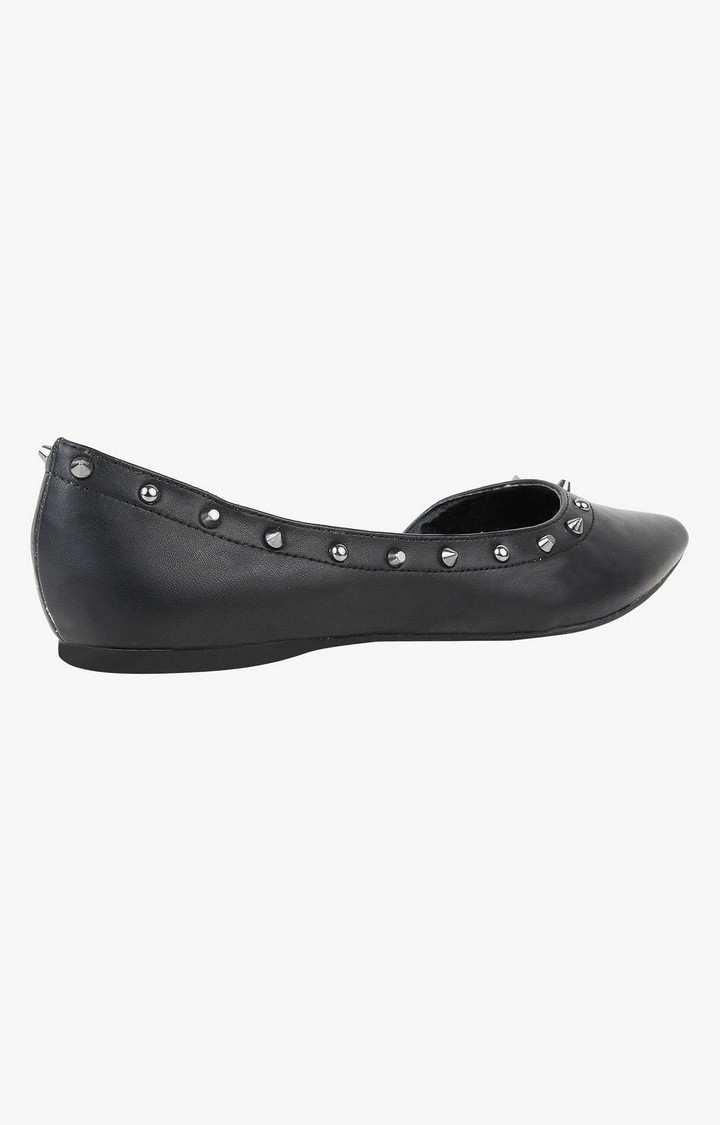 Ester Black Closed Flats & Ballerinas