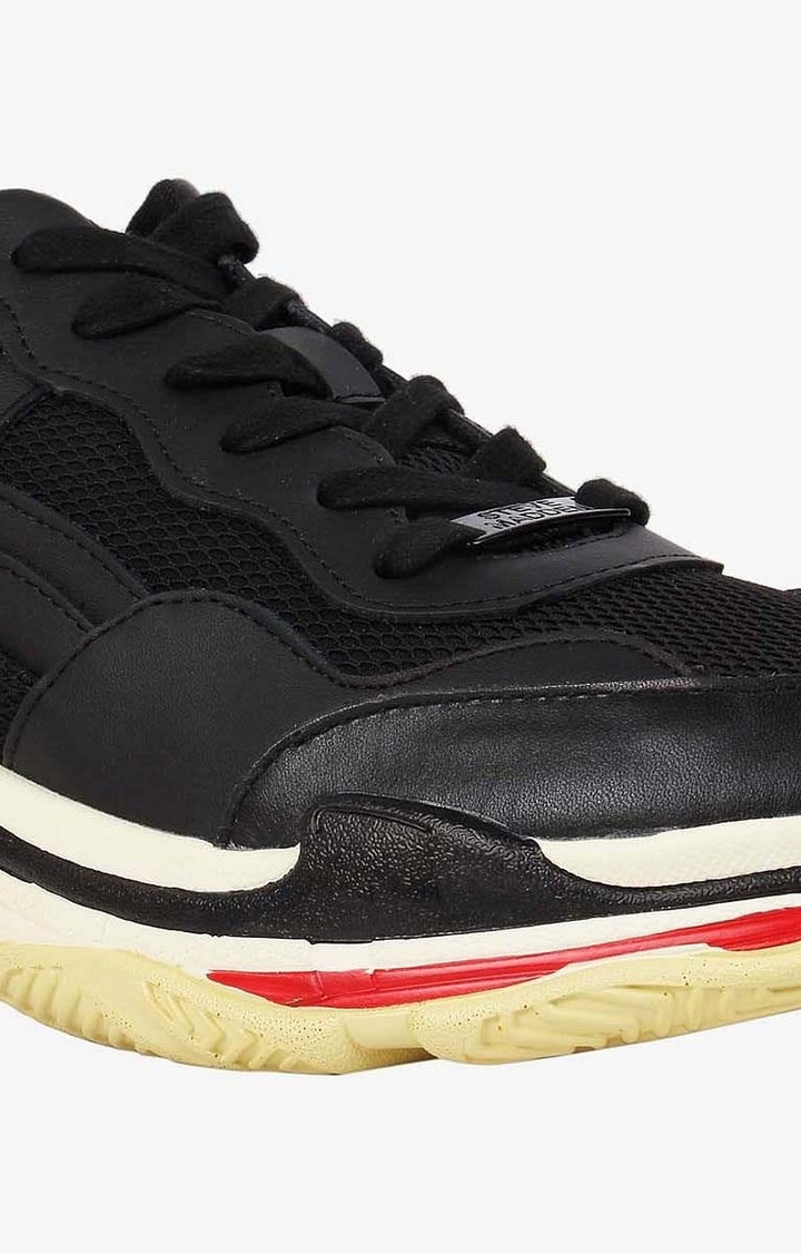 Nassau Black Sneakers