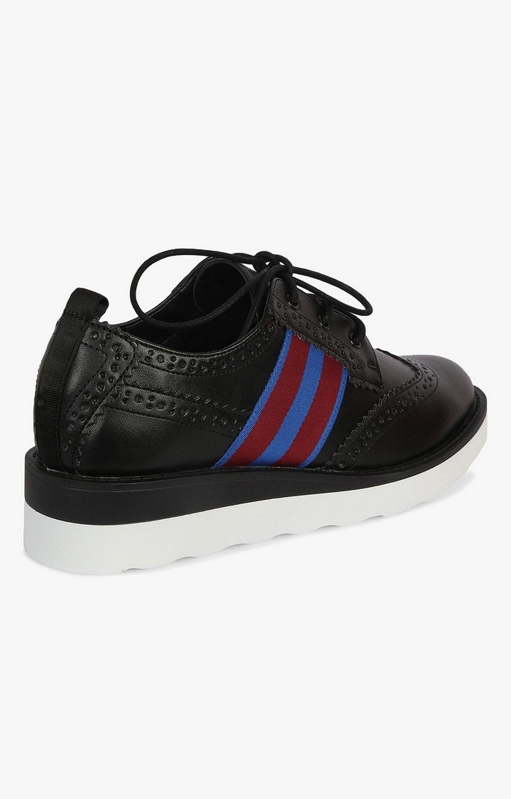 Standard Black Sneakers
