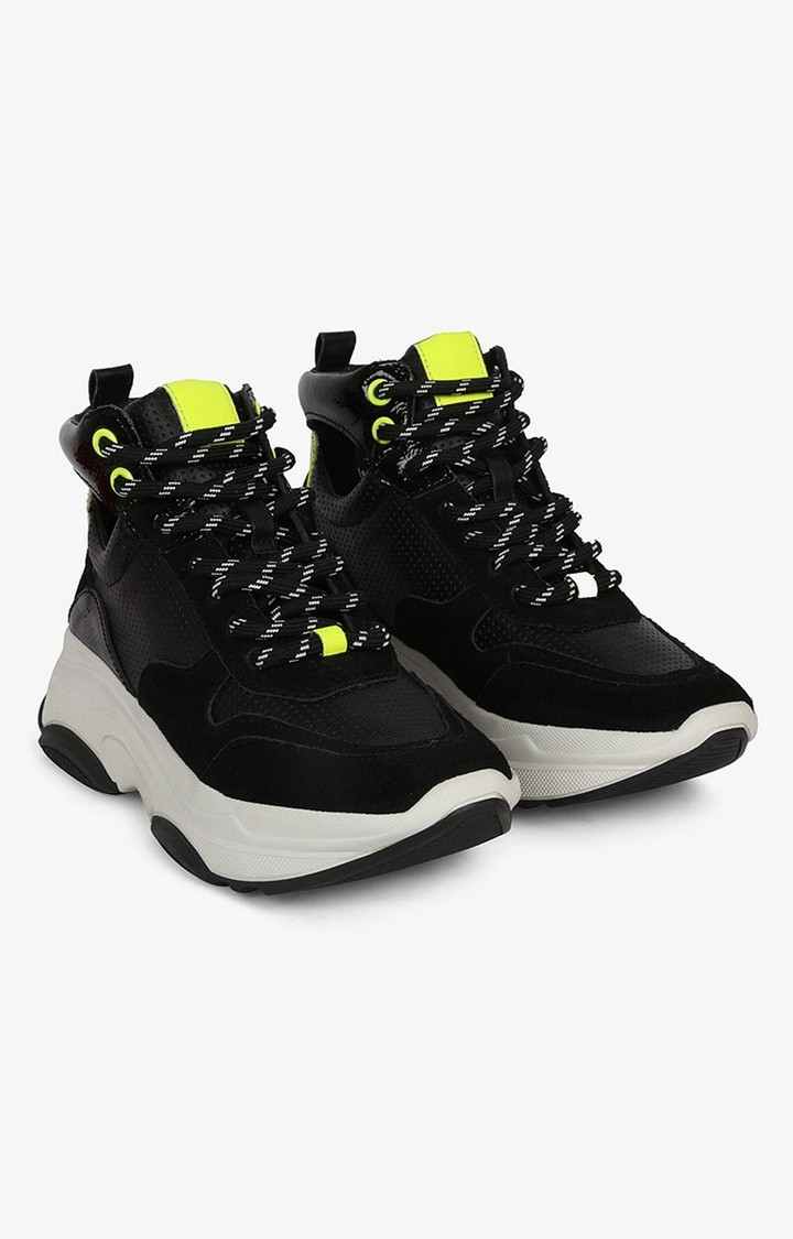 Zova Black Sneakers