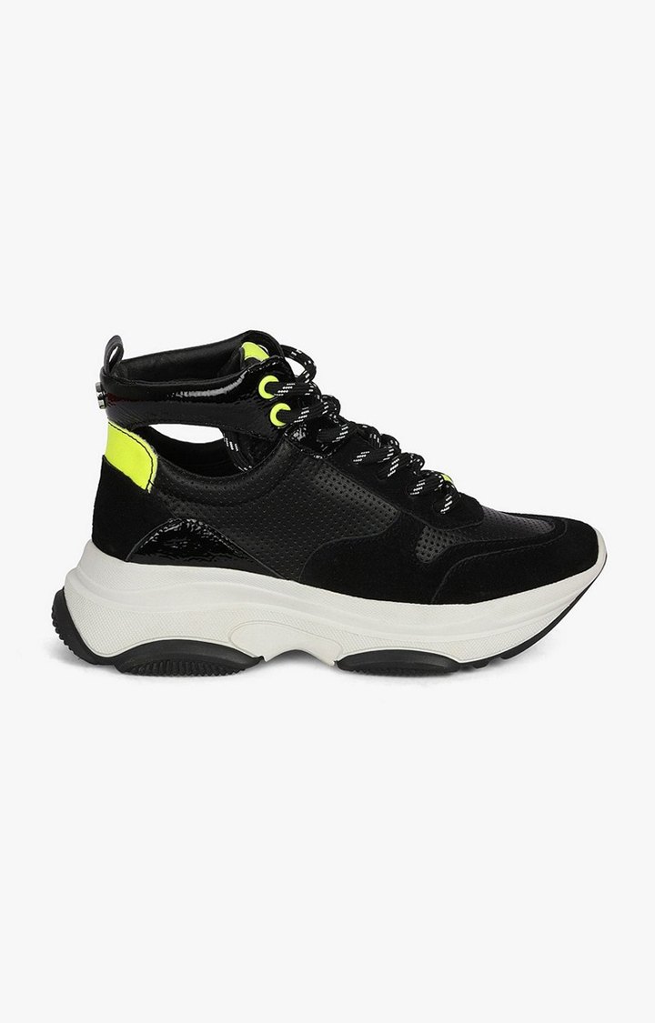 Zova Black Sneakers