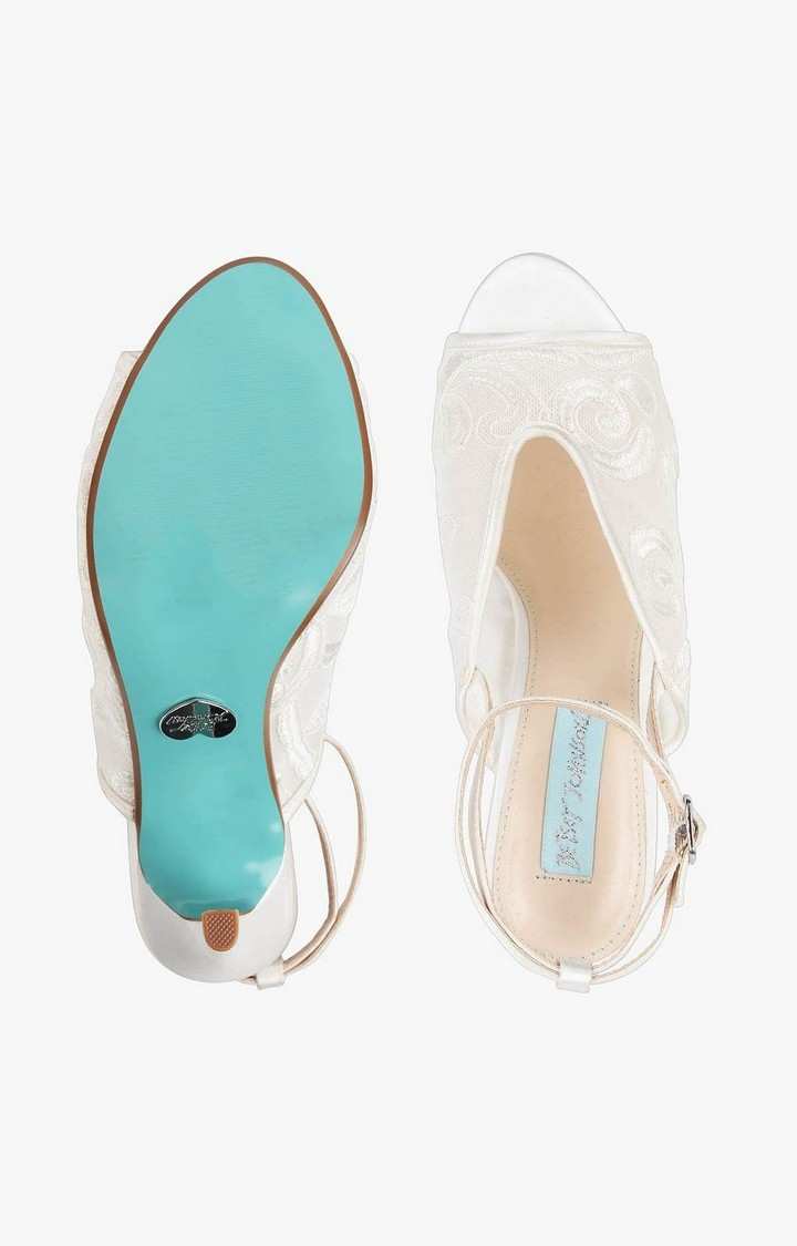Sb-Lula White Pumps