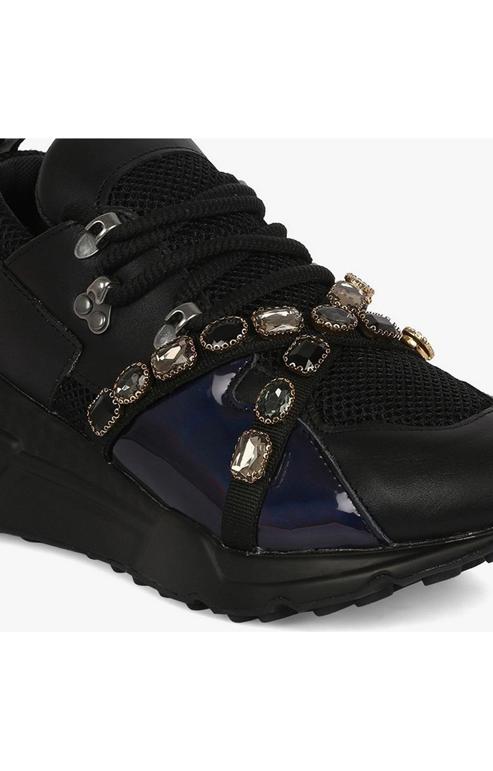 Credit Black Sneakers