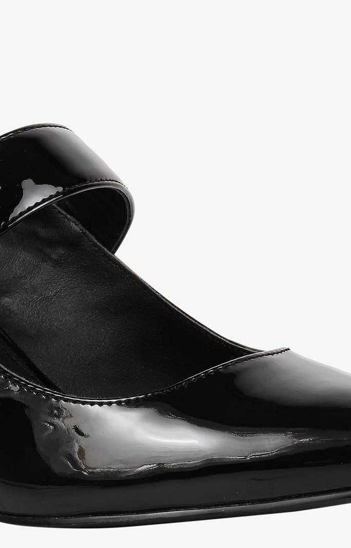 Marlie Black Pumps