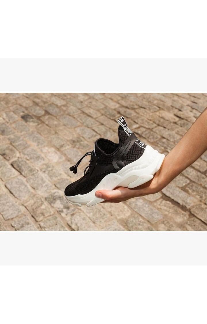 Match Black Sneakers
