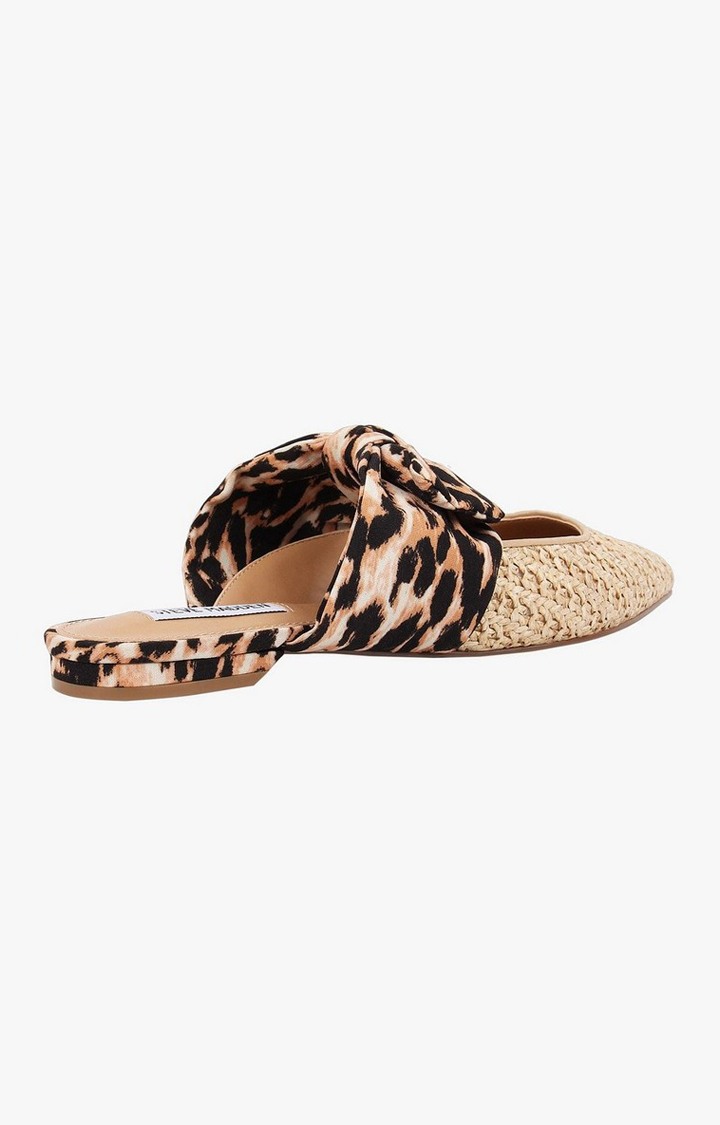 Emika Multi Closed Flats & Ballerinas