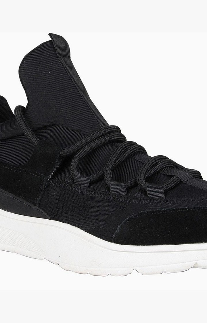Baltic Black Sneakers