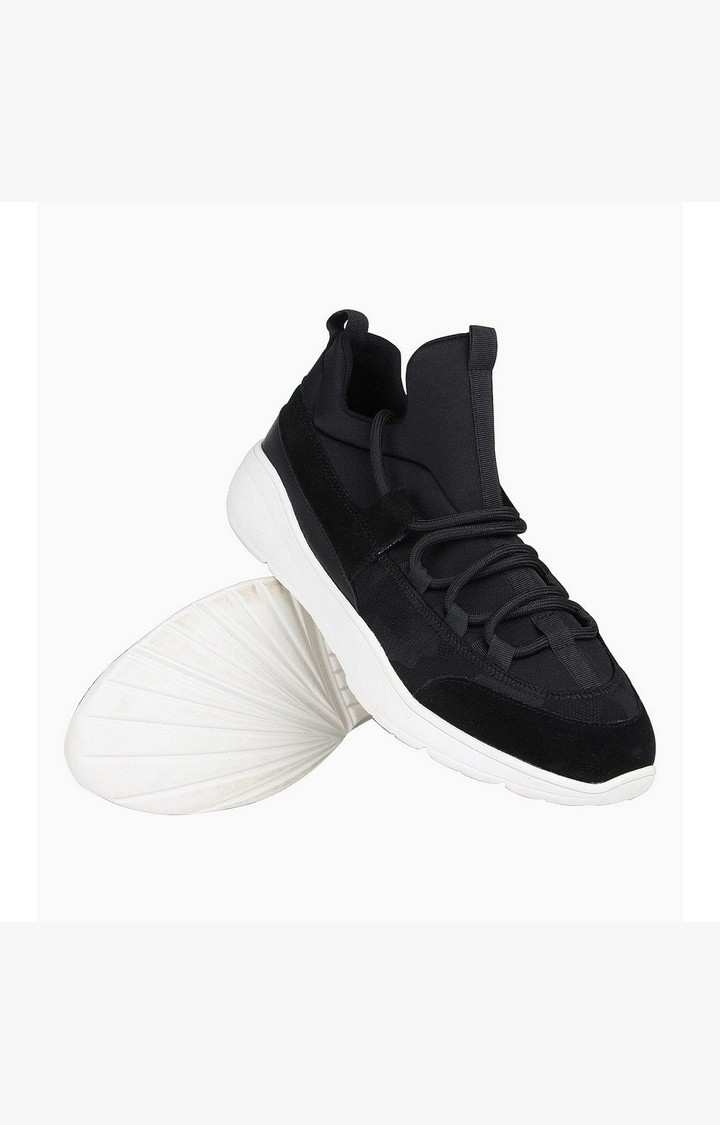 Baltic Black Sneakers