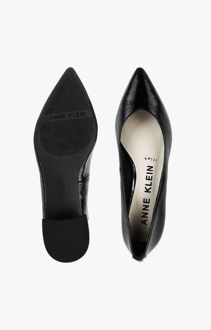Norwood Black Pumps