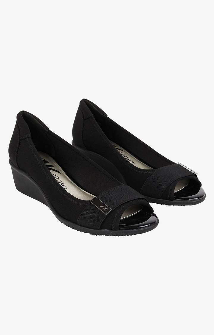 Jinnett Black Wedges