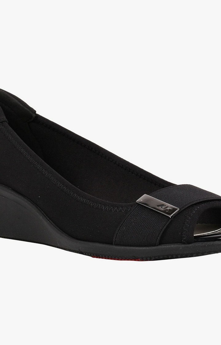 Jinnett Black Wedges