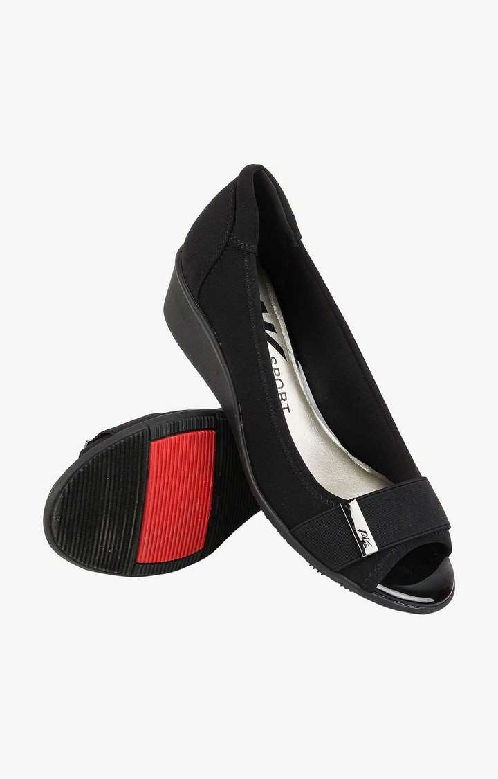 Jinnett Black Wedges