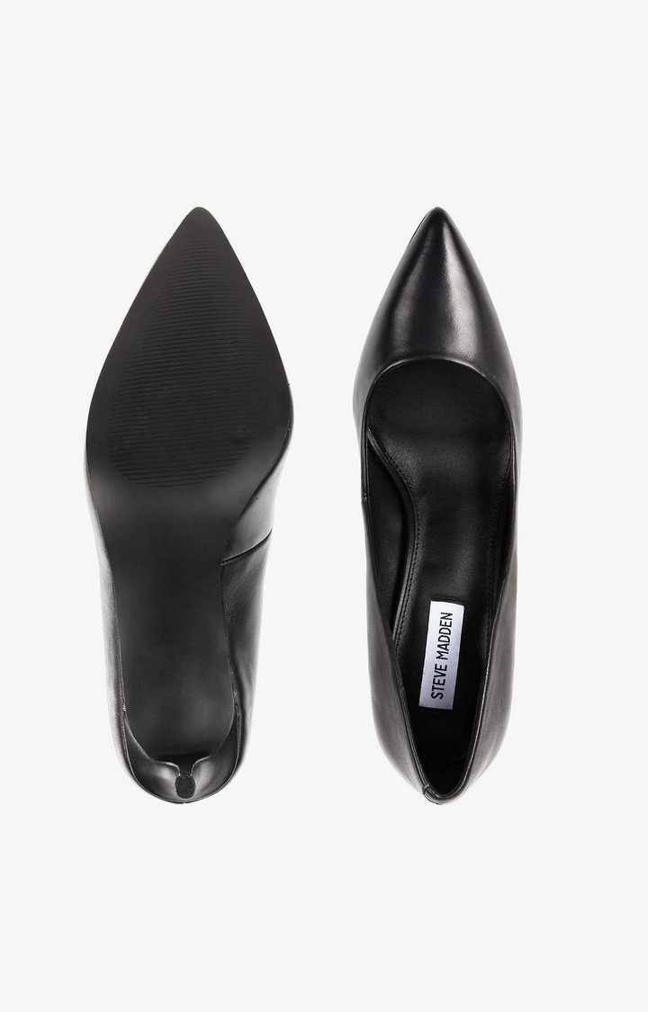 Lillie Black Pumps