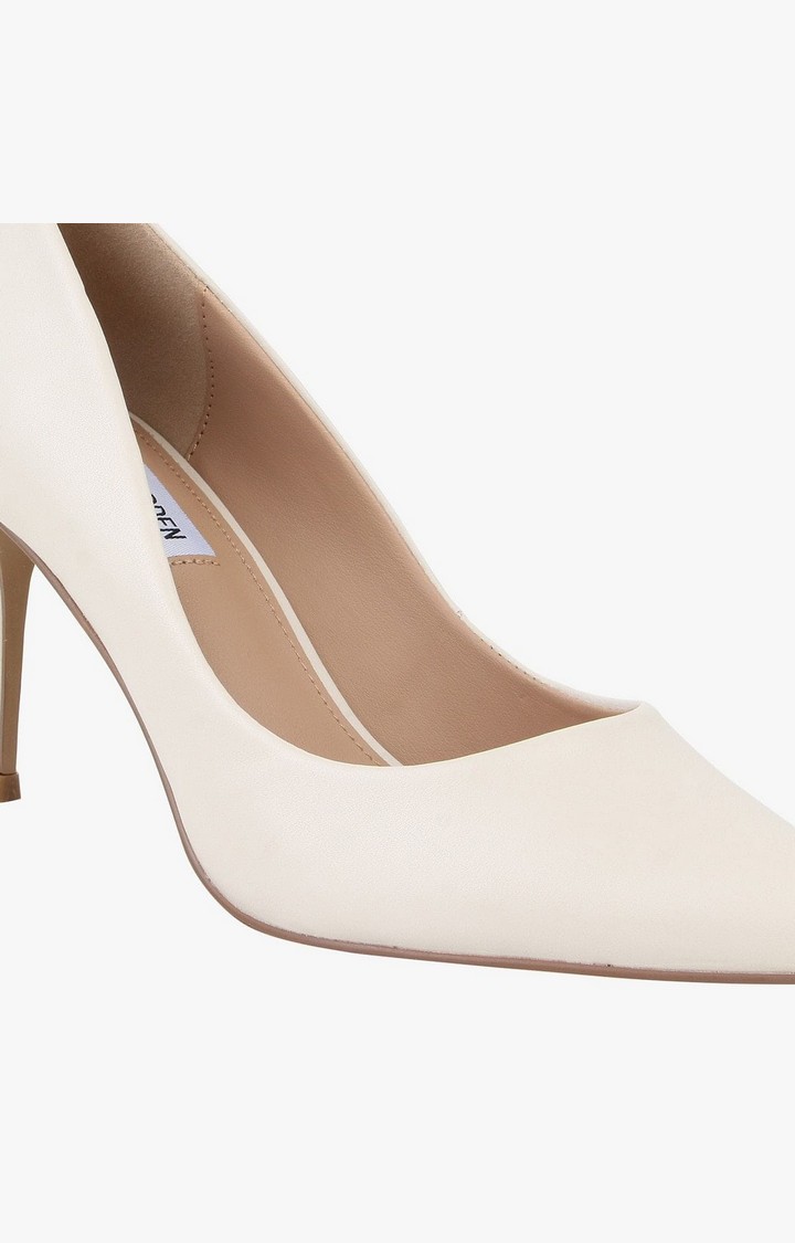 Lillie Beige Pumps