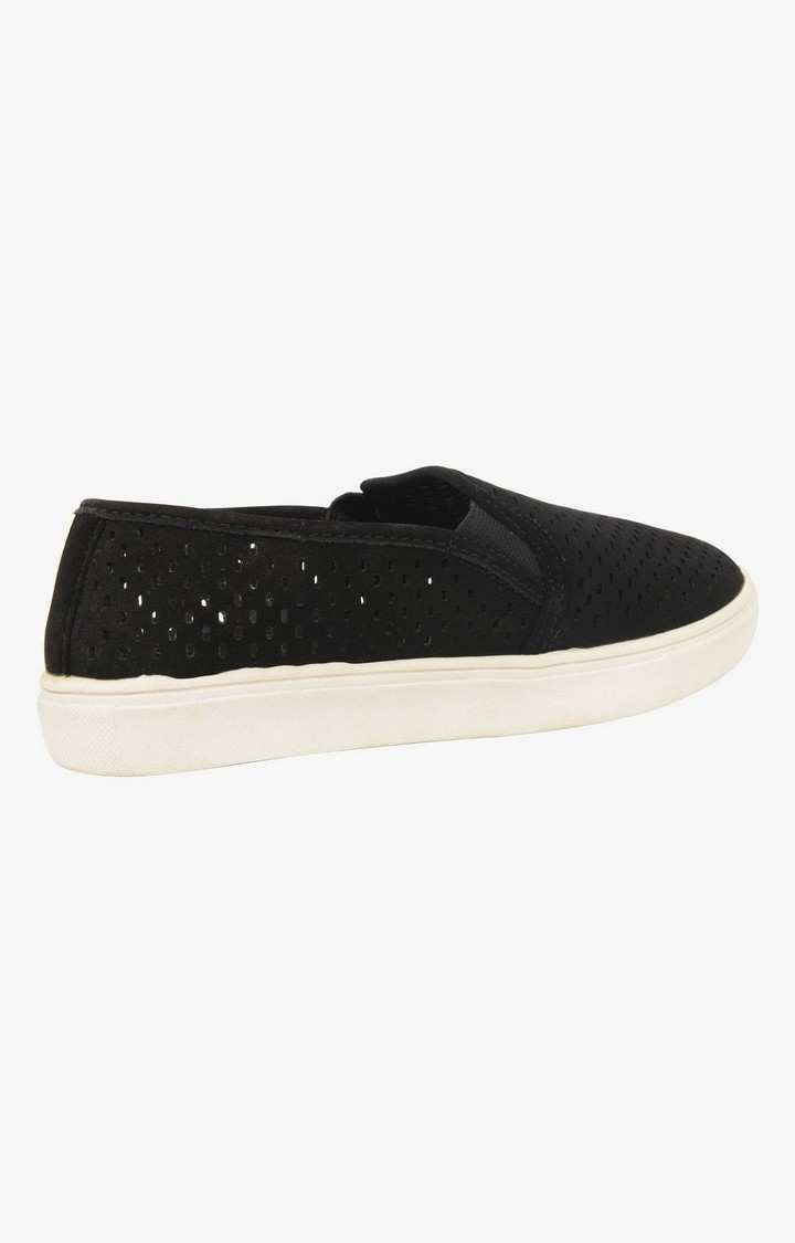 Quickk Black Closed Flats & Ballerinas