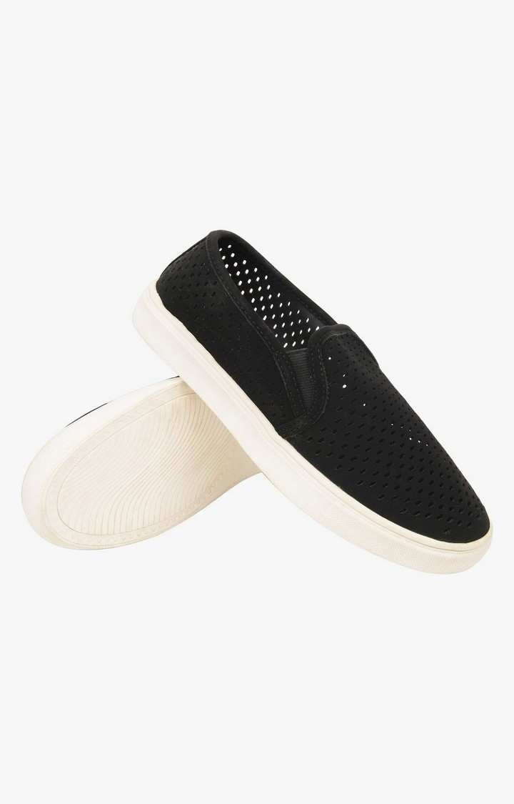 Quickk Black Closed Flats & Ballerinas