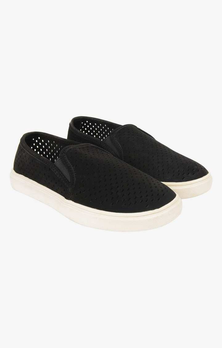 Quickk Black Closed Flats & Ballerinas