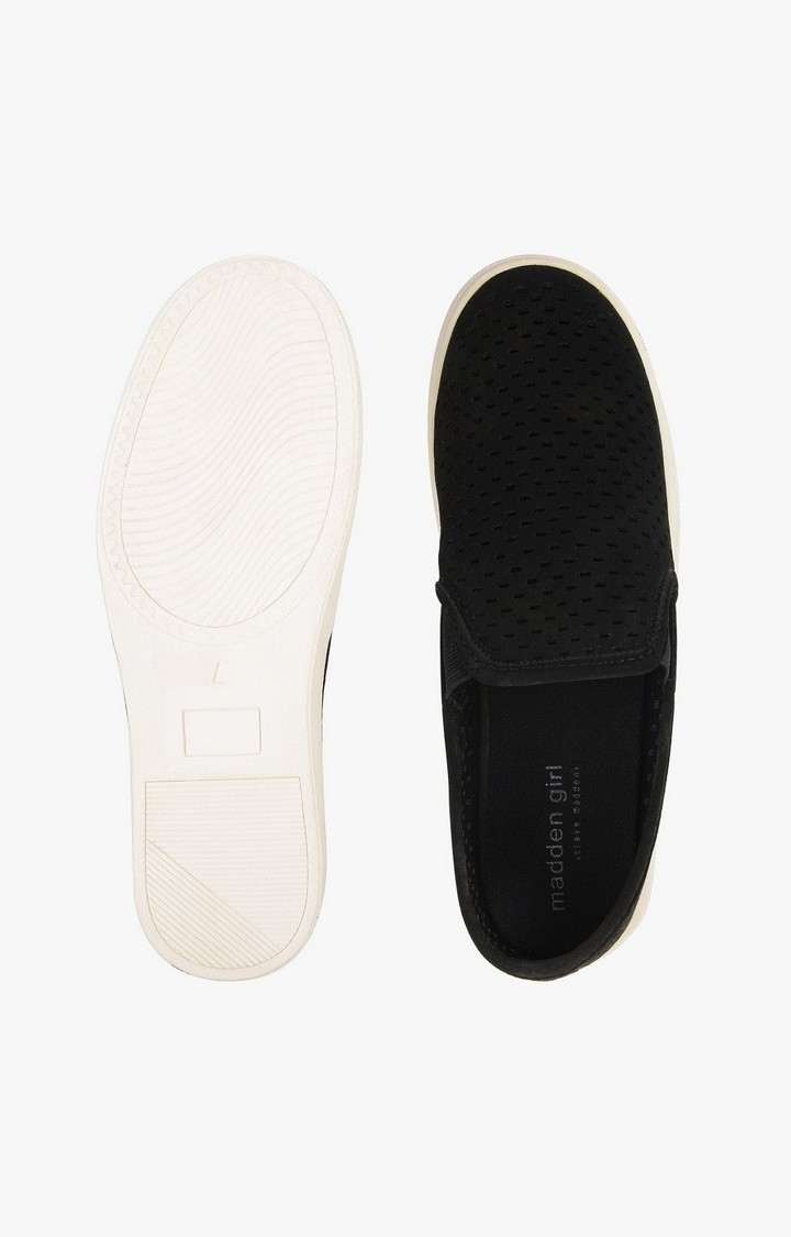 Quickk Black Closed Flats & Ballerinas